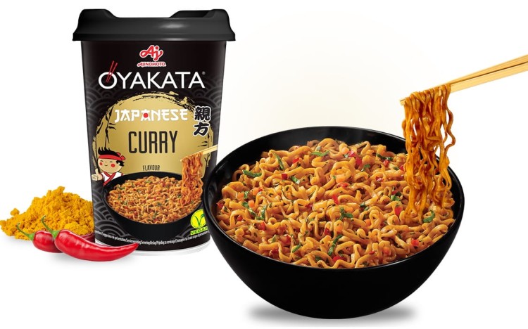 Zupka Makaron Błyskawiczny Japońskie Curry Cup 90g OYAKATA