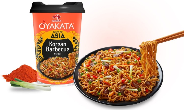 Zupka Makaron Błyskawiczny Koreańskie Barbecue Cup 93g OYAKATA