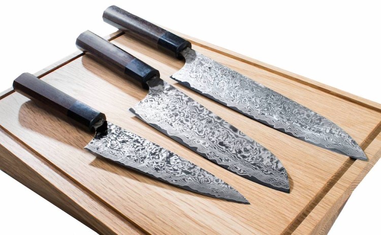 Takeshi Saji RW Ręcznie Kuty Nóż Santoku 18cm R-2