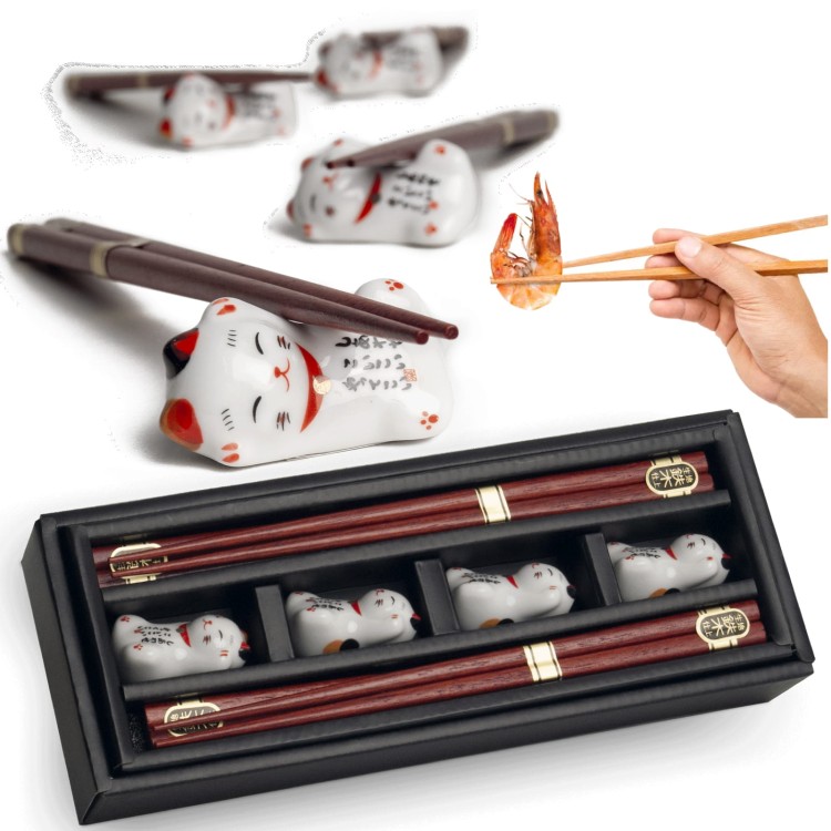 Zestaw Ciemnych Japońskich Pałeczek z Podstawką w Pudełku Motyw Kotków Maneki-Neko 4 Pary 22,5cm EMRO AZIATICA