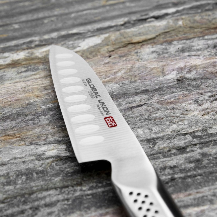 Global Ukon Japoński Nóż Santoku Żłobiony 14cm GUS-20