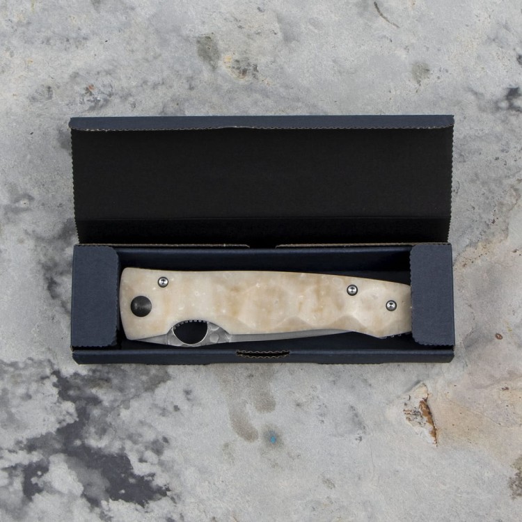 Mcusta Zanmai Elite Corian Damascus Japoński Nóż Składany 9cm
