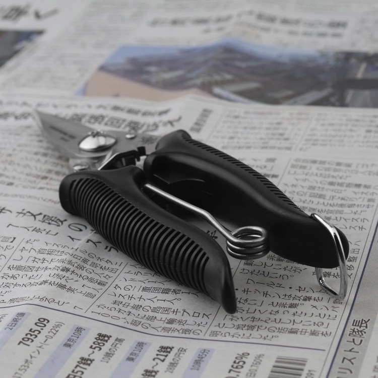 Kanetsune Japońskie Ostre Małe Nożyczki Kempingowe Obozowe 5cm w Etui