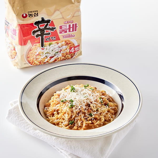 Koreański Błyskawiczny Makaron Instant Shin Ramyun Stir Fry Spicy Creamy Toomba 137g NONGSHIM