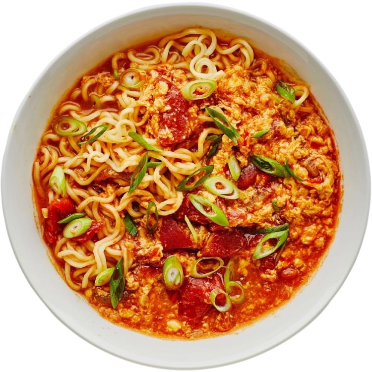 Makaron Bezglutenowy Instant z Mąki Konjac z Sosem Pomidorowym Noodles KETO 162g FIT & LIFE