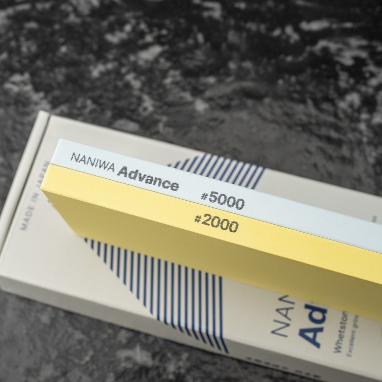 Naniwa Advanced 20mm Japoński Dwustronny Kamień Do Ostrzenia Noży 2000/5000