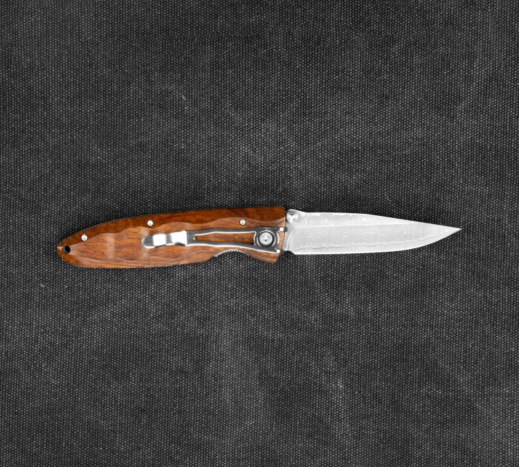 Mcusta Classic Wave Iron Wood Nóż Damascus
