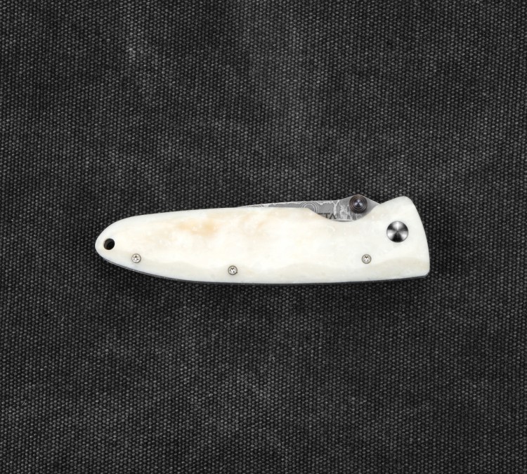 Mcusta Classic Wave Corian Nóż Damascus