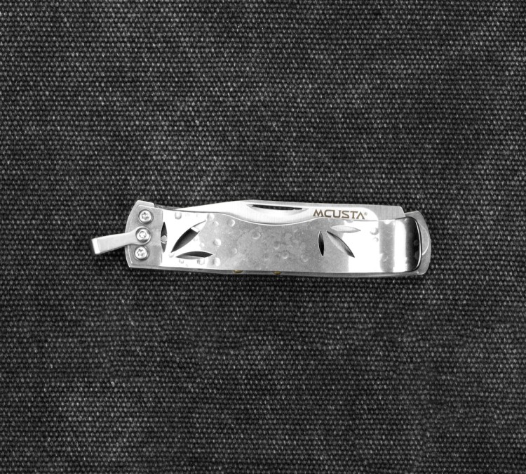 Mcusta Neckknife Bamboo Corian Nóż 8A